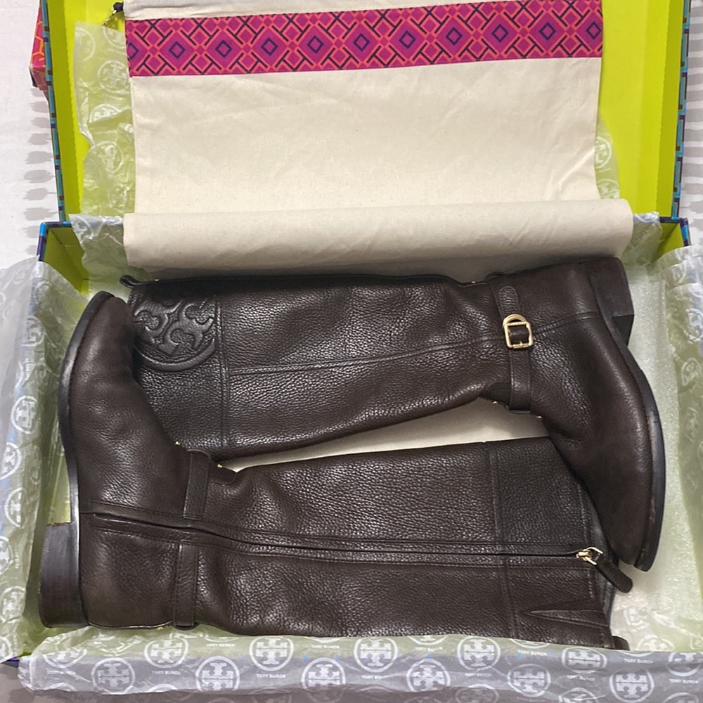 Tory Burch - Box In 'Marlene' Leather Riding Boots in Coconut